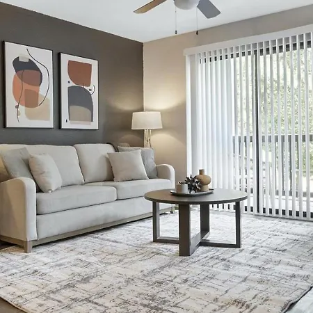 Landing At The Henderson - 1 Bedroom In Upper West Side